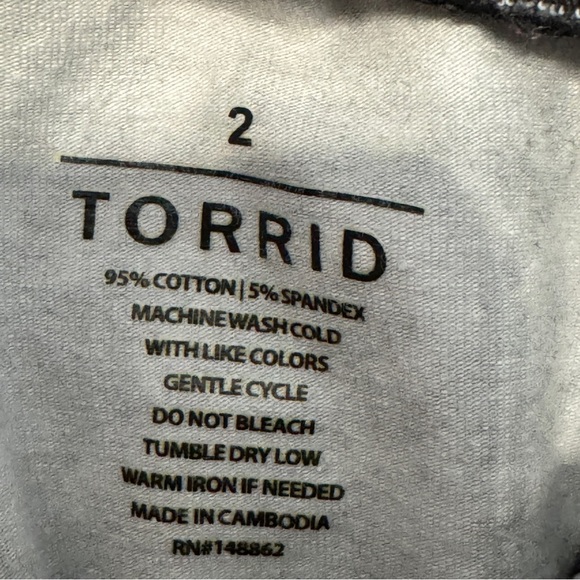 Torrid Houndstooth Pants | Size 2 (2X) | Stretch Ankle Ponte Knit Black White - Picture 3 of 4